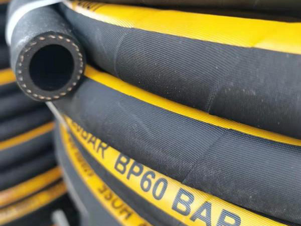 �U���z����